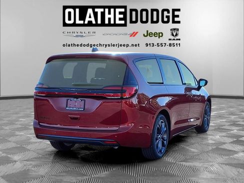 New 2026 Chrysler Pacifica Select image 27