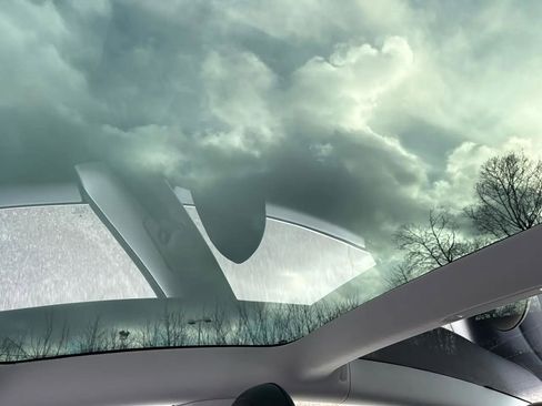 Used 2020 Tesla Model 3 Standard Range Plus RWD image 40