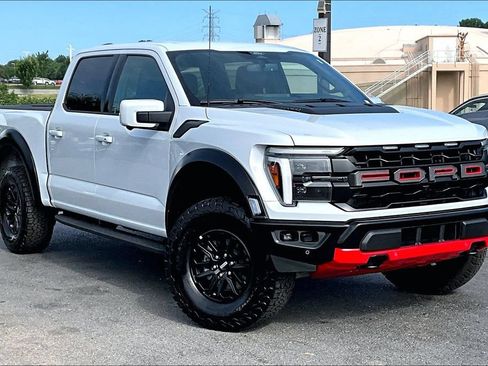 Used 2025 Ford F150 Raptor AWD/4WD image 37