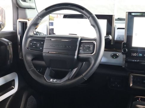 Used 2025 GMC Hummer EV 3X AWD/4WD image 30