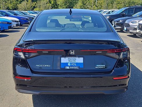 Used 2025 Honda Accord Sport image 5