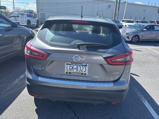 Used 2021 Nissan Rogue Sport S video 4