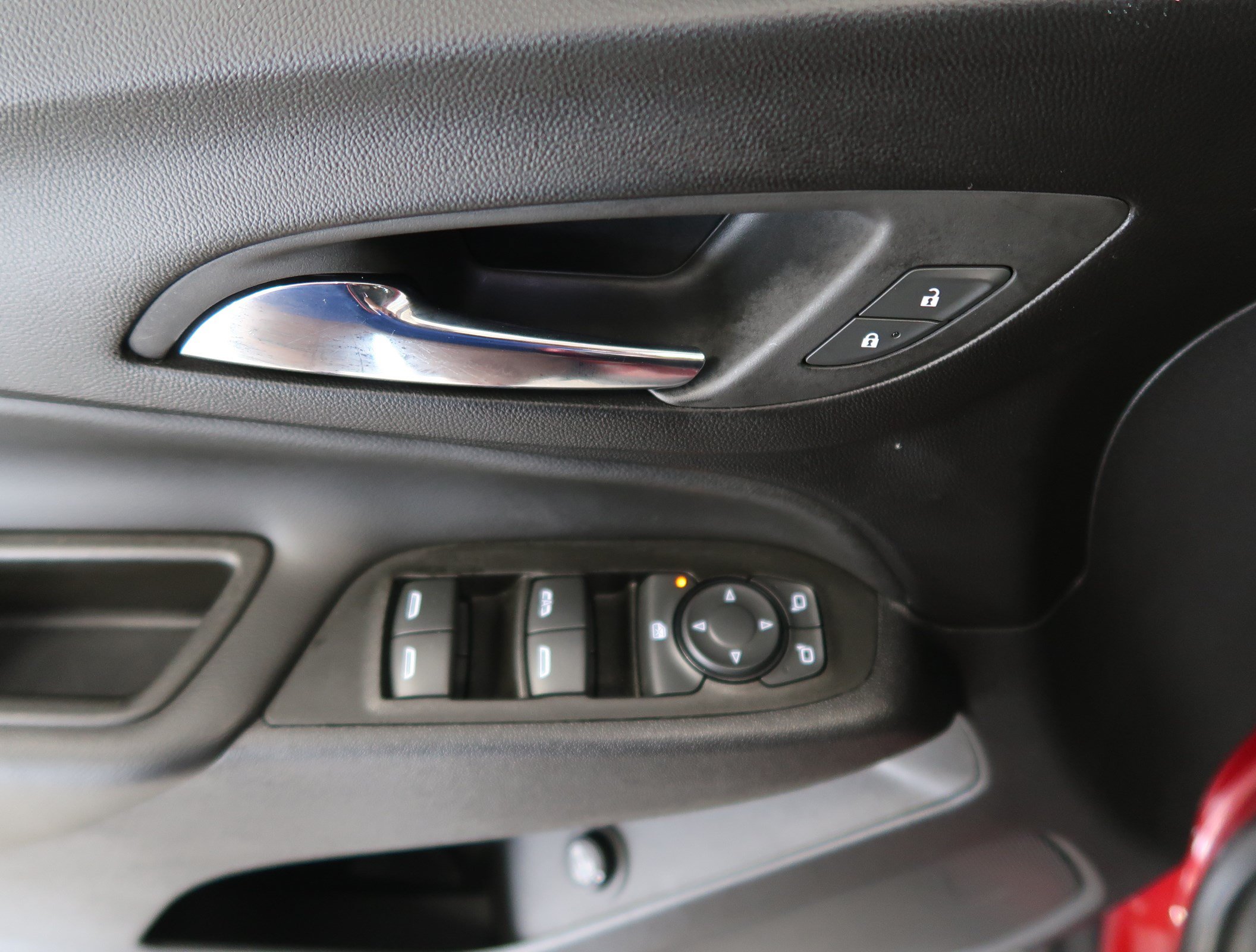 Used 2023 Chevrolet Equinox LT FWD image 18