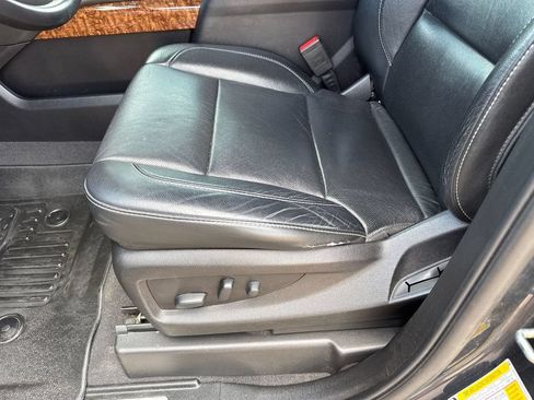 Used 2019 Chevrolet Tahoe Premier AWD/4WD image 42