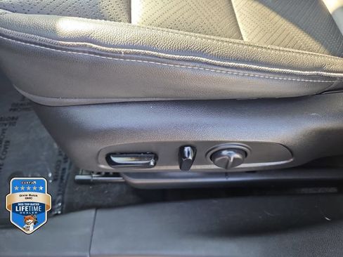 Certified 2022 Buick Encore GX Essence w/ Advanced Technology Package FWD image 18