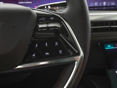 Used 2026 Cadillac Escalade Luxury w/ LPO, Radiant Package image 25