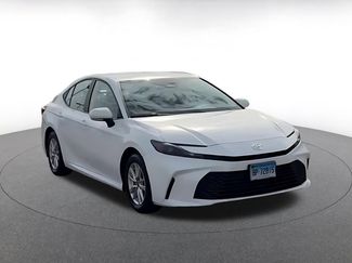 Used 2025 Toyota Camry LE video 2