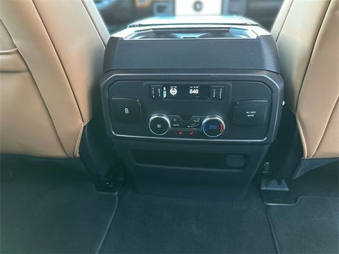 Used 2023 Ford Expedition Platinum image 25