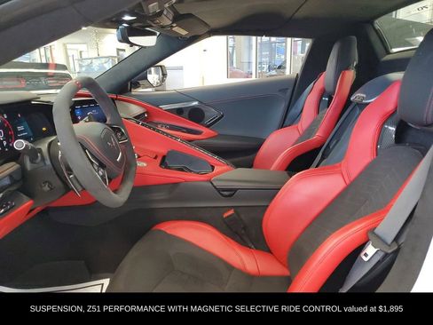 Used 2023 Chevrolet Corvette Stingray Premium Conv w/ Z51 Performance Package image 6