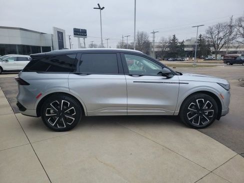 Certified 2024 Lincoln Nautilus Reserve w/ Equipment Group 202A image 2