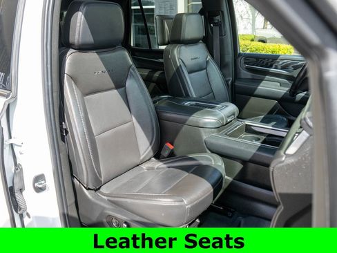Used 2021 GMC Yukon Denali w/ Denali Premium Package AWD/4WD image 9