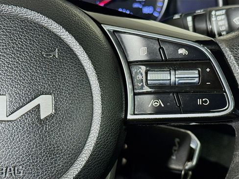Used 2024 Kia Forte LXS w/ LXS Technology Package FWD image 14