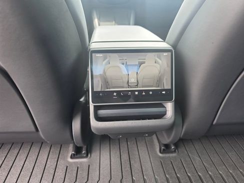 Used 2025 Tesla Model 3 Long Range RWD image 29