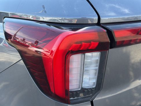 Used 2025 Ford Explorer ST-Line AWD/4WD image 37