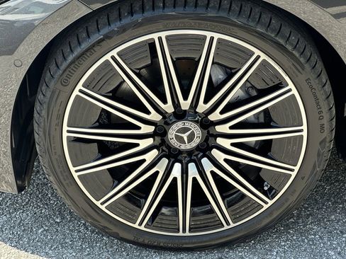 Certified 2025 Mercedes-Benz CLE 300 4MATIC Coupe image 13