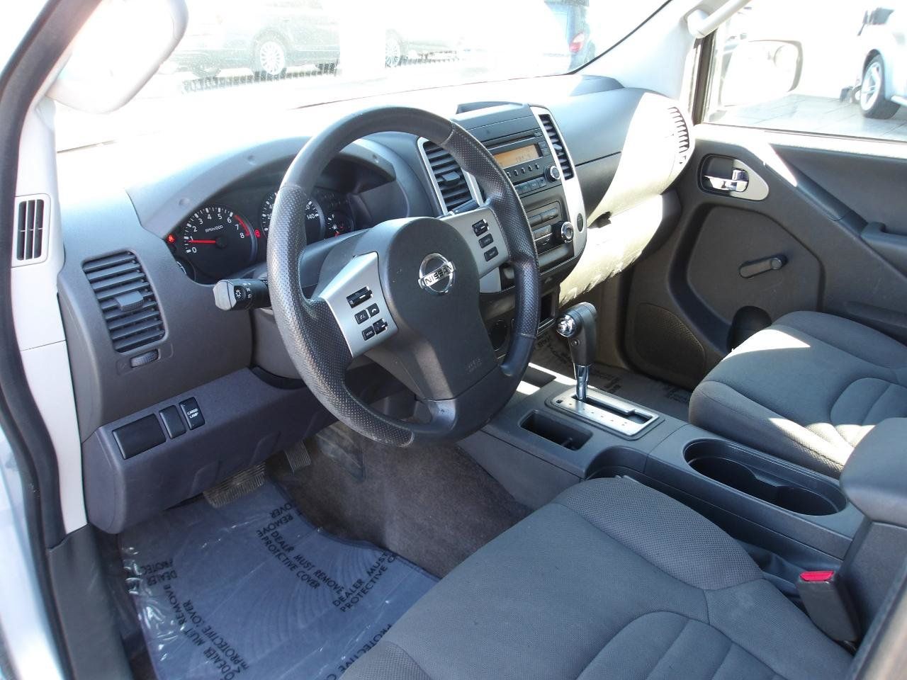 Used 2015 Nissan Frontier S RWD image 9