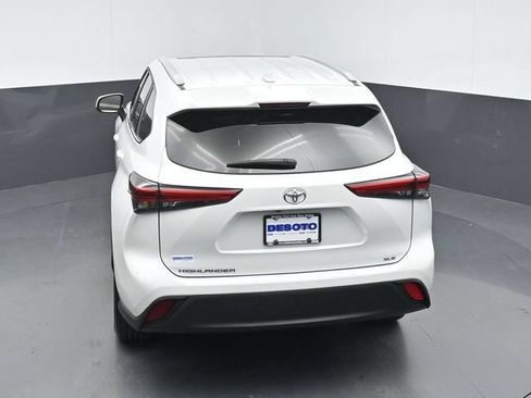 Used 2023 Toyota Highlander XLE FWD image 43