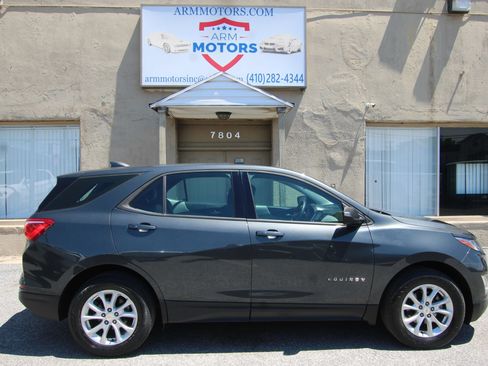 Used 2018 Chevrolet Equinox LS AWD/4WD image 4