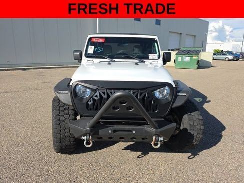 Used 2022 Jeep Wrangler Sport AWD/4WD image 9
