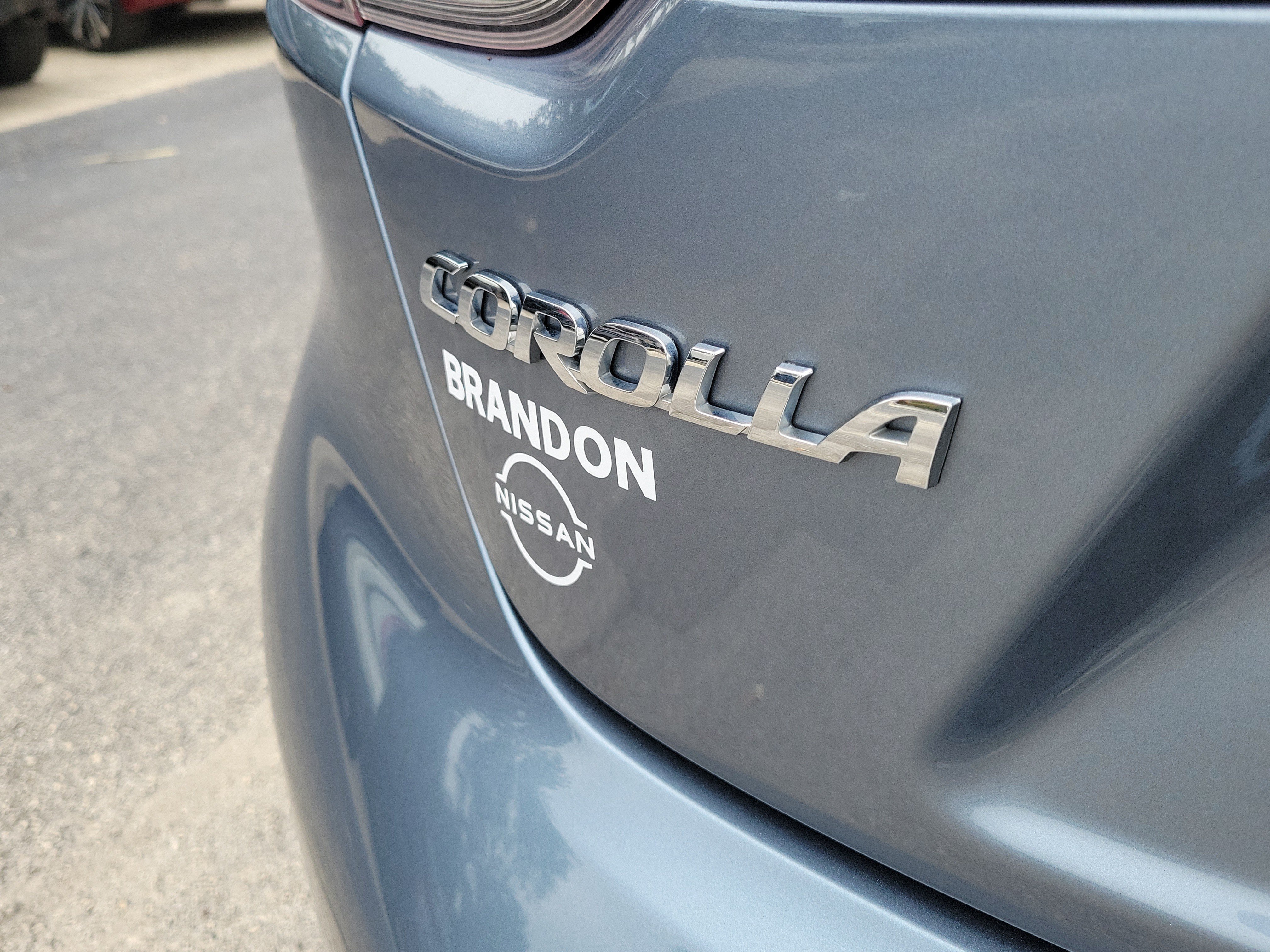 Used 2024 Toyota Corolla LE FWD image 5