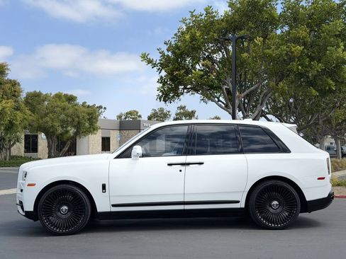 Used 2021 Rolls-Royce Cullinan AWD/4WD image 12