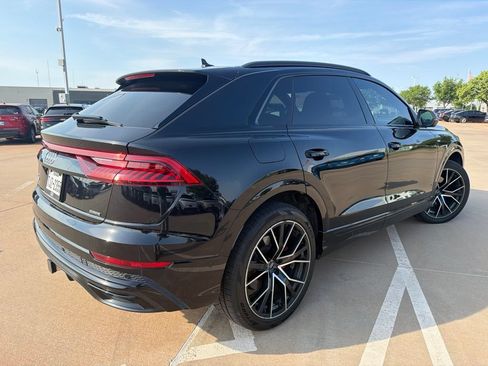Used 2019 Audi Q8 Prestige w/ Luxury Package AWD/4WD image 3