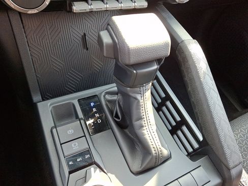 Used 2025 Toyota 4Runner SR5 image 15