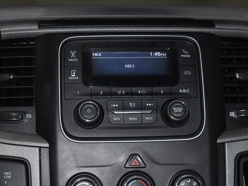 Used 2018 RAM 2500 Tradesman w/ Chrome Appearance Group image 17