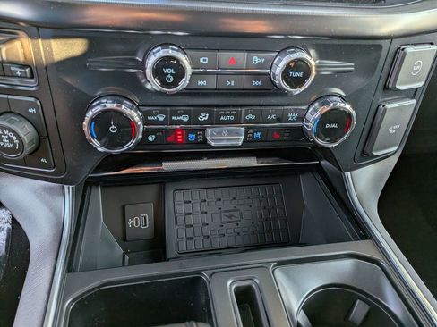 New 2025 Ford F150 Platinum w/ Equipment Group 702A High image 24