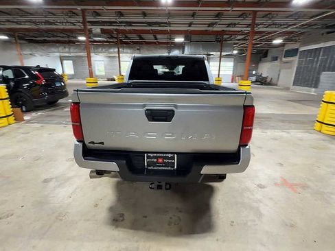 Used 2024 Toyota Tacoma TRD Off-Road image 7