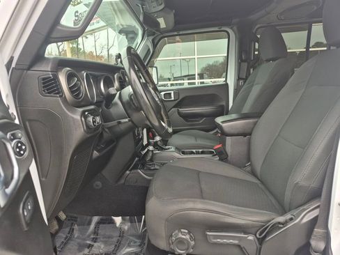 Used 2020 Jeep Gladiator Sport w/ Quick Order Package 24S image 2