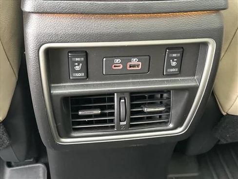 Used 2020 Nissan Murano Platinum FWD image 16