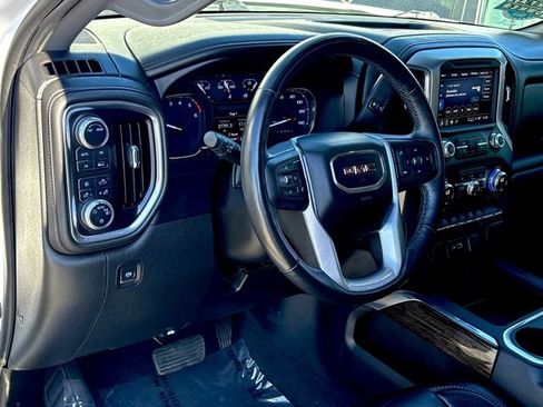 Used 2021 GMC Sierra 1500 Elevation w/ Preferred Package image 14