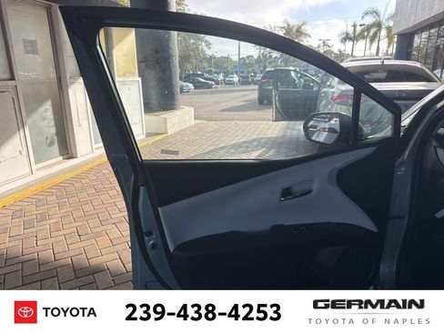 Used 2017 Toyota Prius Four Touring w/ Premium Convenience Package image 18