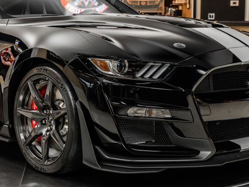 Used 2020 Ford Mustang Shelby GT500 w/ Carbon Fiber Track Pack image 21
