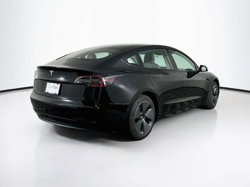 Used 2022 Tesla Model 3 Standard Range RWD image 9