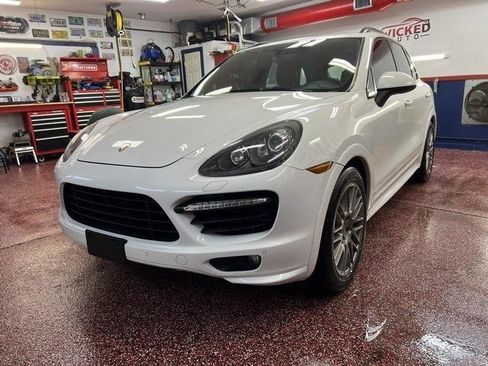 Used 2014 Porsche Cayenne GTS image 1
