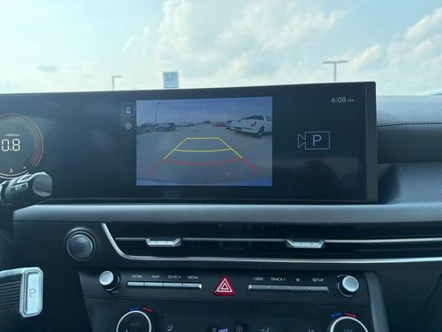 Used 2025 Hyundai Sonata SEL FWD image 14