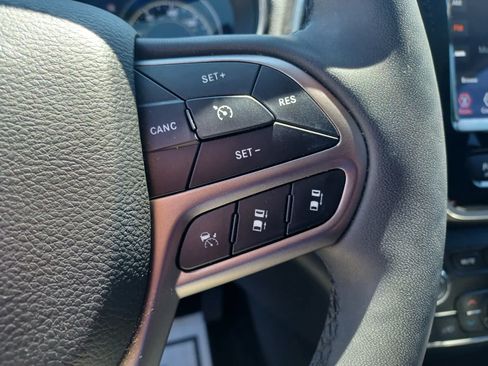 Used 2021 Jeep Cherokee Limited w/ Mopar Interior Package AWD/4WD image 16