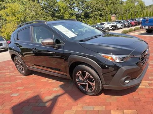 Used 2024 Subaru Crosstrek 2.0i Premium AWD/4WD image 3