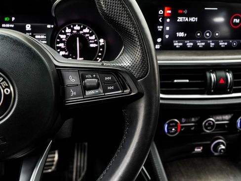 Used 2023 Alfa Romeo Stelvio Ti image 32