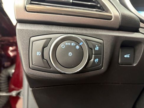 Used 2017 Ford Fusion Energi SE image 25