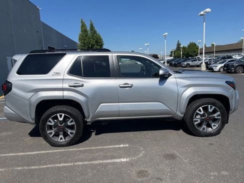 Used 2025 Toyota 4Runner TRD Sport AWD/4WD image 4