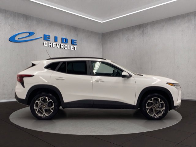 New 2026 Chevrolet Trax LT w/ Driver Confidence Package FWD image 9