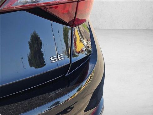 Used 2024 Volkswagen Jetta SE FWD image 29
