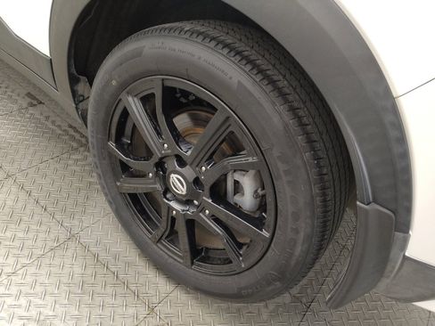 Used 2021 Nissan Kicks SR FWD image 31