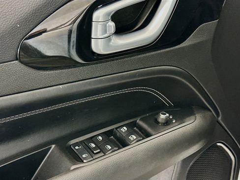 Used 2022 Jeep Compass Altitude w/ Sun and Sound Group image 15