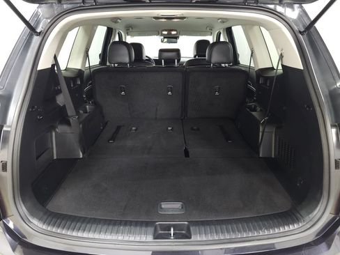 Used 2025 Kia Telluride LX FWD image 8