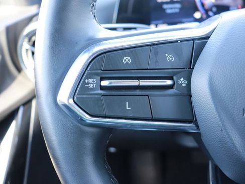 Used 2025 Chevrolet Equinox LT image 18