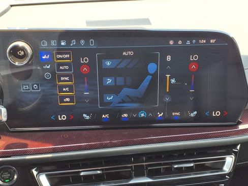 New 2026 Chevrolet Traverse Z71 w/ Driver Confidence Package image 13